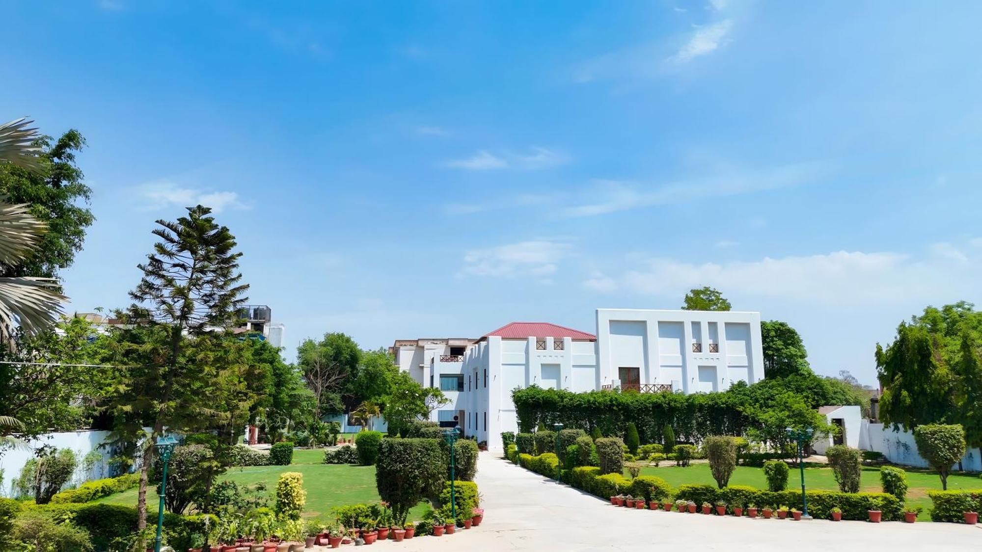 Pink Villa Boutique Hotel Meerut Eksteriør bilde